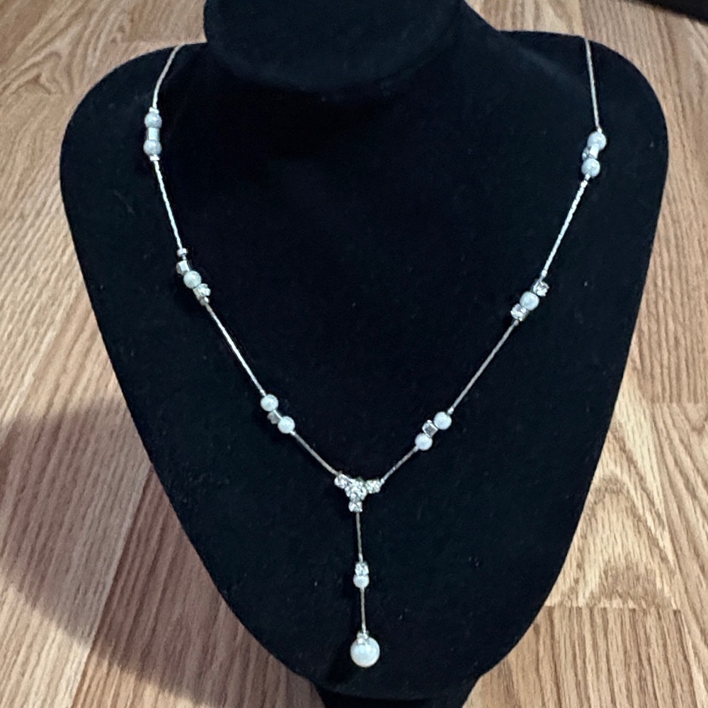 VINTAGE RHINESTONE FAUX PEARL CLUSTERS LARIAT Y 16" NECKLACE